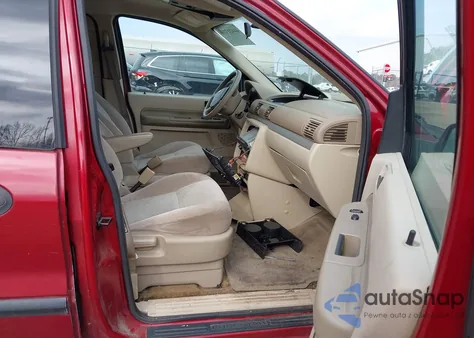 2004 Ford Freestar Se z USA, uszkodzony, nr VIN 2FMZA51674BA55596